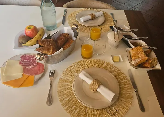 Elegance Perigourdine And Penzion Sainte-Sabine-Born